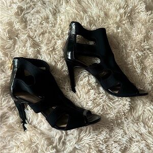 Calvin Klein Black Heels - Size 9 (New With Defects)